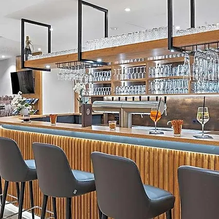 Seeblick Hotel 3*